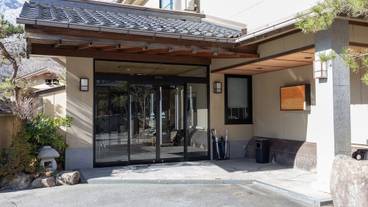 施設の入り口 / 3