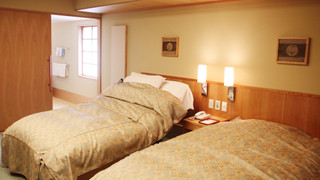 バリアフリー仕様　‐車イス対応洋室（ツイン）‐ [スタンダード] [ユニバーサルルーム] [禁煙] [眺望なし]