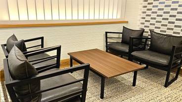 ロビー応接スペース / 3