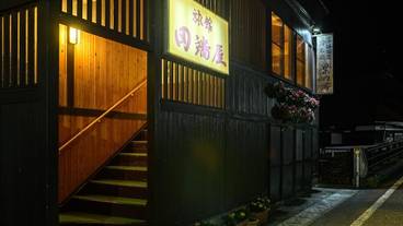 施設の入り口 / 25