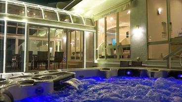 屋外スパ浴槽 / 2