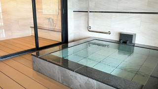 [露天風呂付] 和室10畳＋広縁（川側） 禁煙