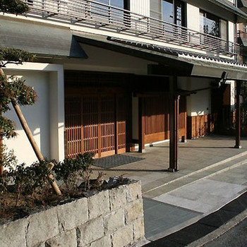 3. さるさわ池　よしだや3667591