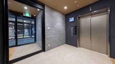 施設の入り口 / 20