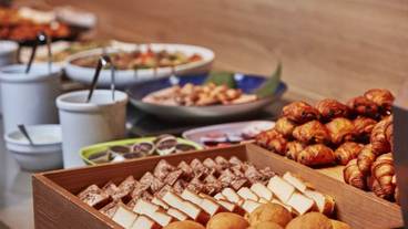 ホテル内レストラン「コーラルブルー」朝食(イメージ) / 3