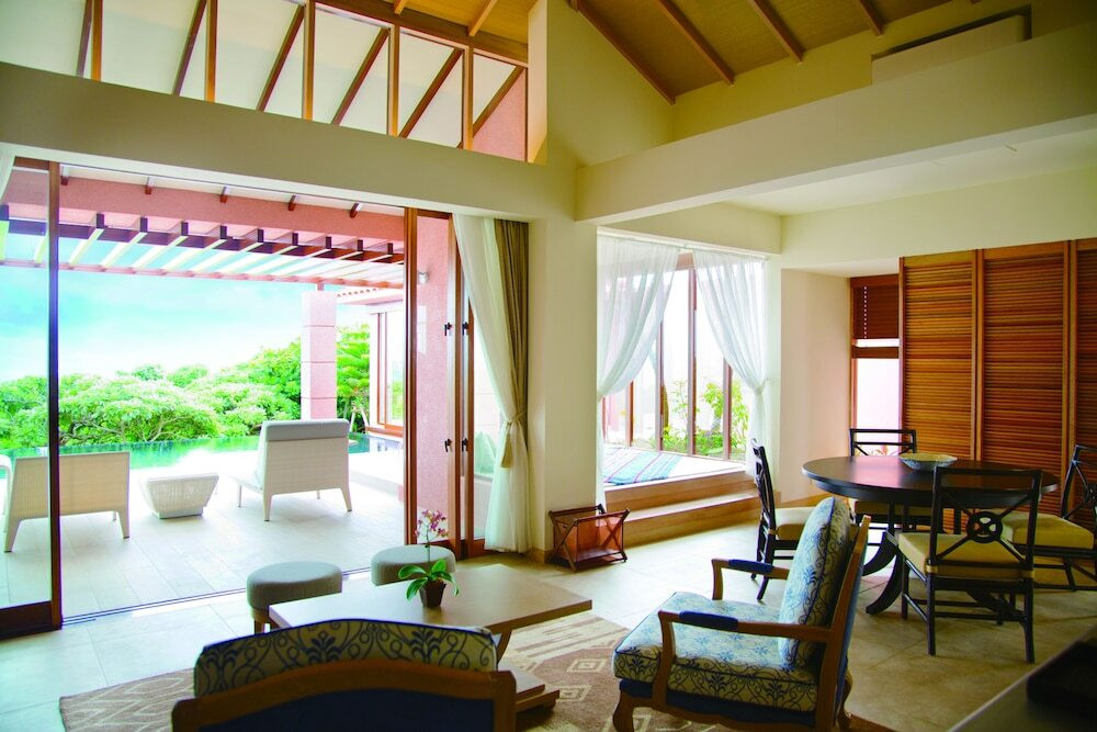 約100万坪にわずか10棟。贅沢ヴィラで宮古島の絶景を堪能4276923