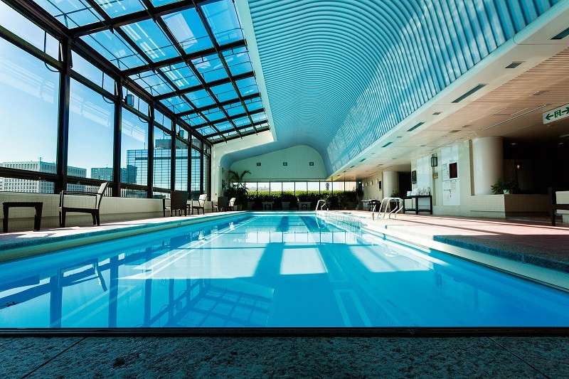 アフタヌーンティーやお酒、プールも楽しめます♪4283469