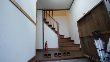 内部エントランス / 2