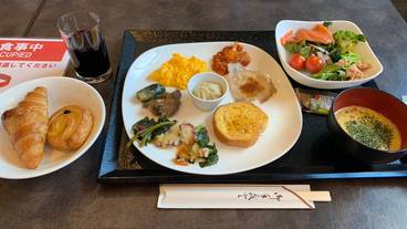 朝食 盛り付け一例 / 7