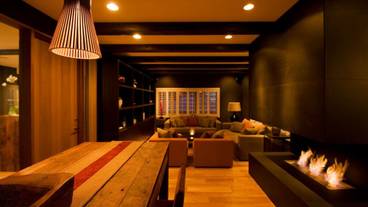 ロビーラウンジ / 3