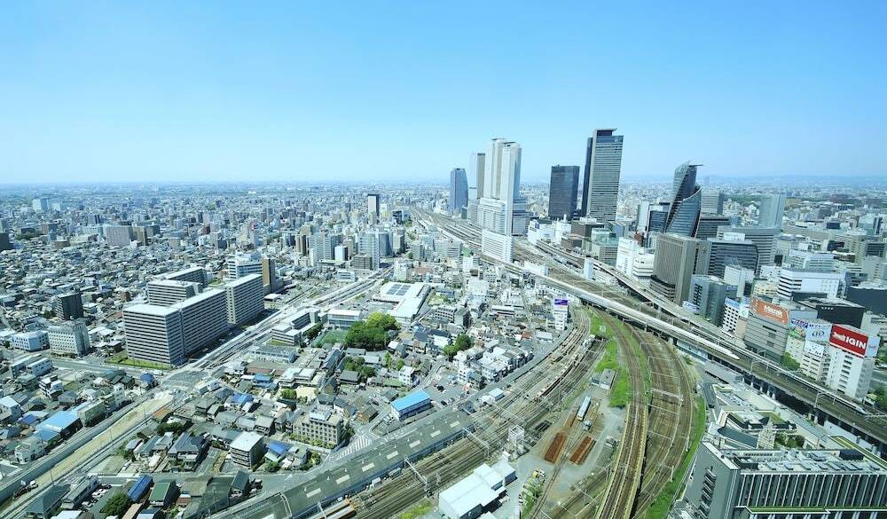 名古屋の景色に興奮
広めの部屋で寛いで / 4