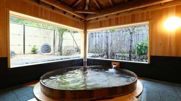 屋根付き半露天の貸切風呂 木もれ日の湯 / 3