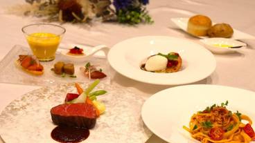 食事・飲み物 / 3