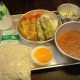 きゅうしょくのおばさんカフェテリア（キュウショクノオバサンカフェテリア）