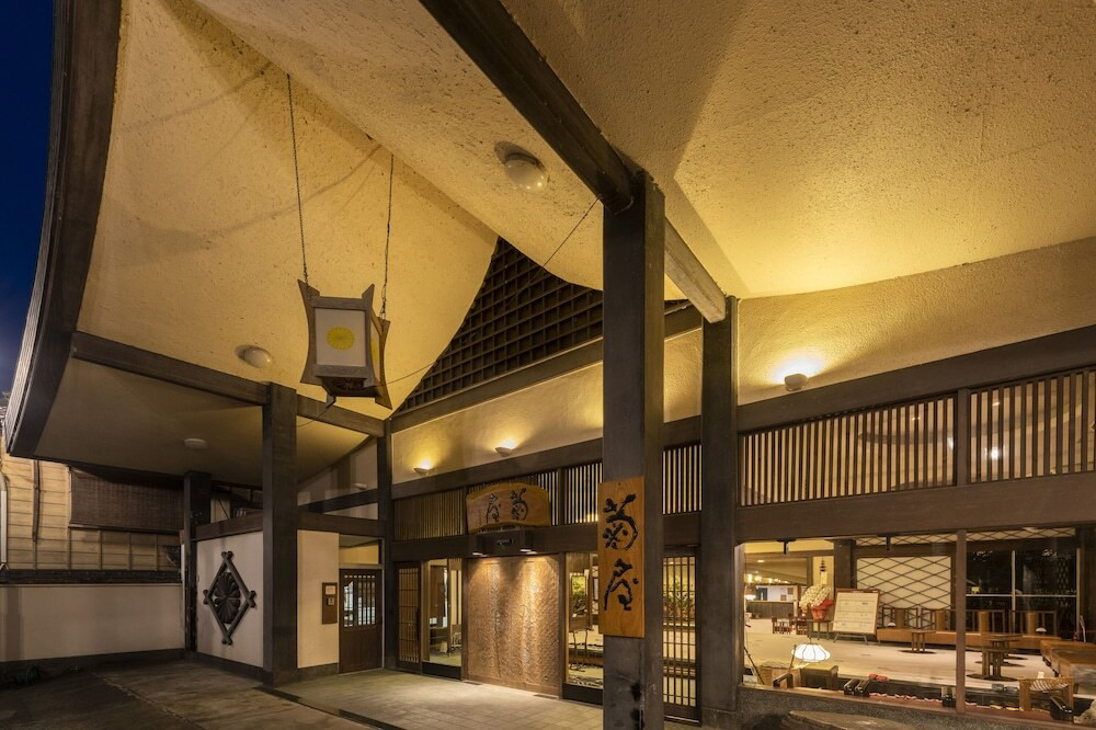 欲張りに楽しめる老舗旅館3481221