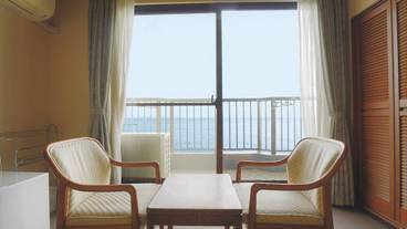 客室内のダイニングエリア / 10