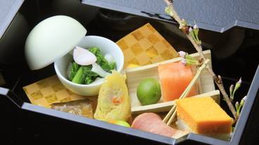 夕食／前菜一例 / 2