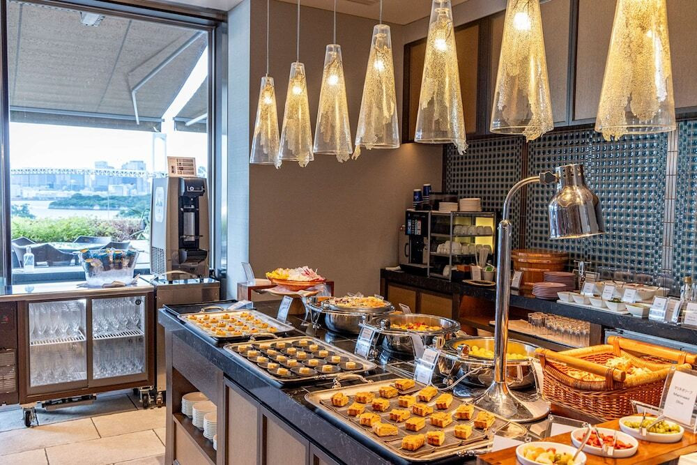 レインボーブリッジと海景色。東京気分が高まるロケーション3998175