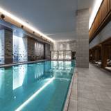 ジムやスパ、プールなど
充実の施設を堪能 / 1