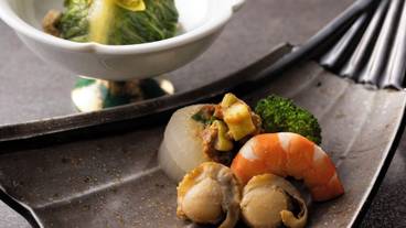 食事・飲み物 / 11