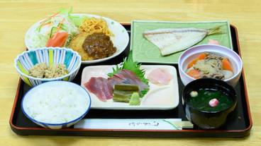 食事・飲み物 / 3