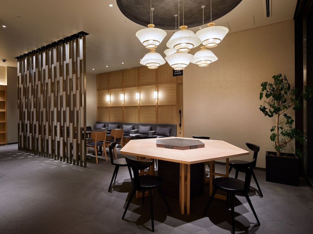 ロビーラウンジ