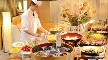 食事・飲み物 / 30