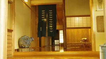 内部エントランス / 2