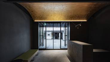 内部エントランス / 1