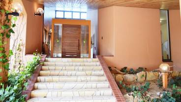 施設の入り口 / 8