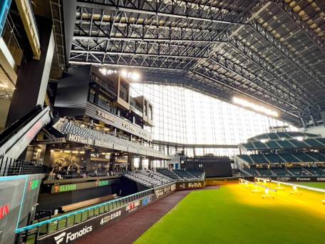 tower eleven hotel / 1