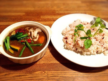 「薬膳カレーじねんじょ 谷中店」 料理 74813476 薬膳野菜カレー（＋50円で五穀米に）