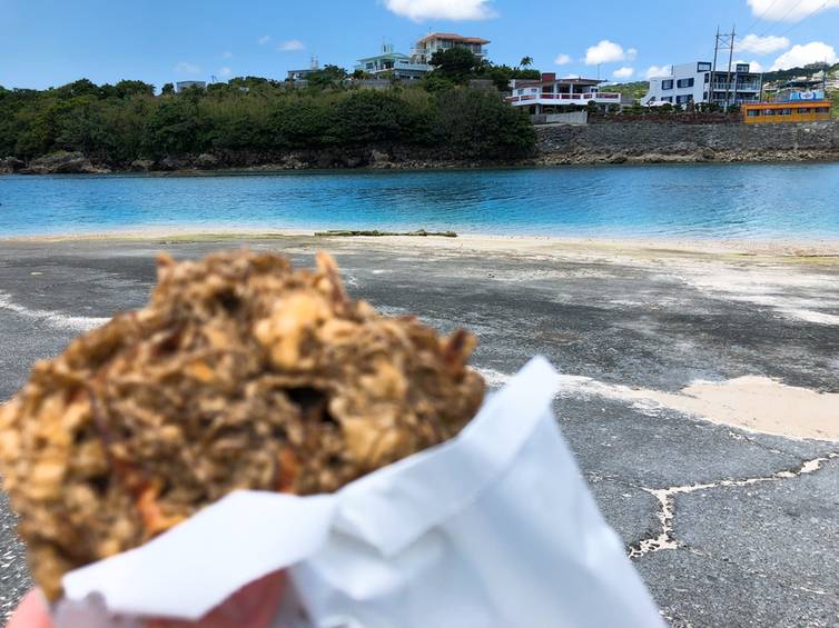 南城市へドライブ
中本鮮魚店に寄り道 / 3