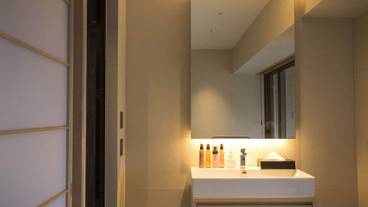 露天風呂付き洋室の洗面台 / 5