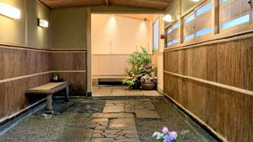 施設の入り口 / 9