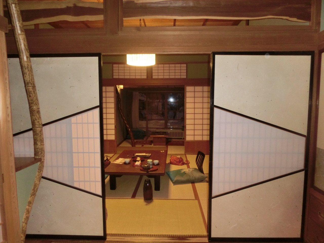 「金具屋」 内観 33492486 かっこいいですさむいけど