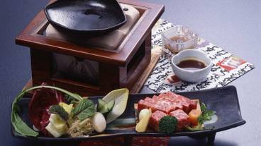 食事・飲み物 / 3