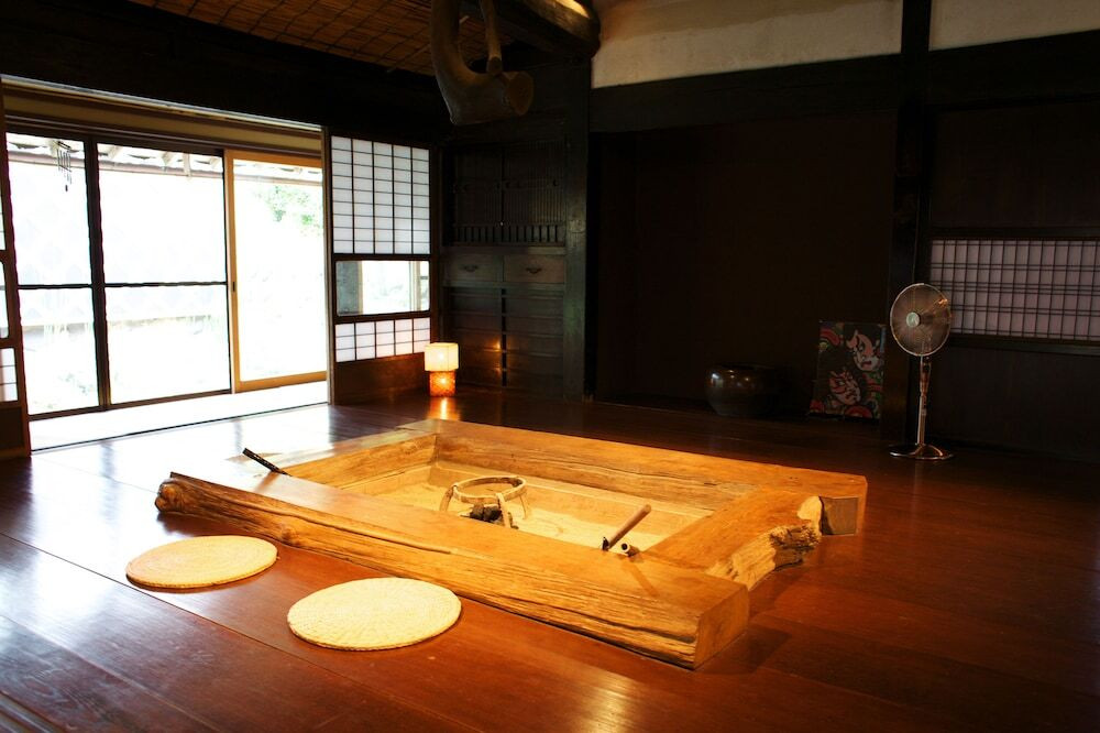 客室内のダイニングエリア