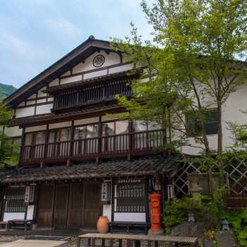 平家一門の流れをくむ温泉宿「本家伴久」3700982