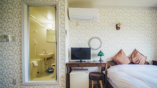 デザイン ルーム ダブルベッド 1 台 パーシャルシービュー