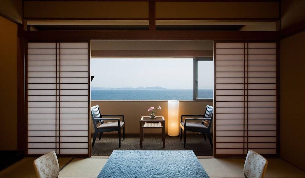 通常和室 / 1