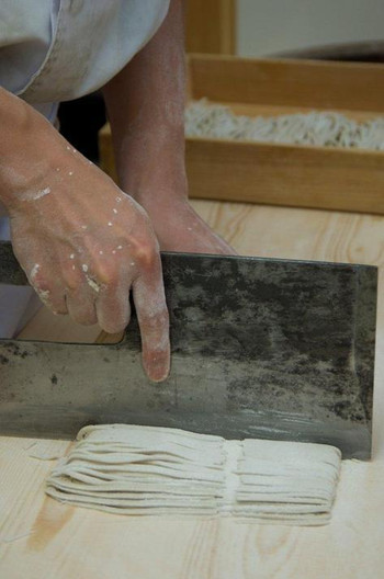 大自然の中で滝を見下ろす贅沢な滞在。4089263