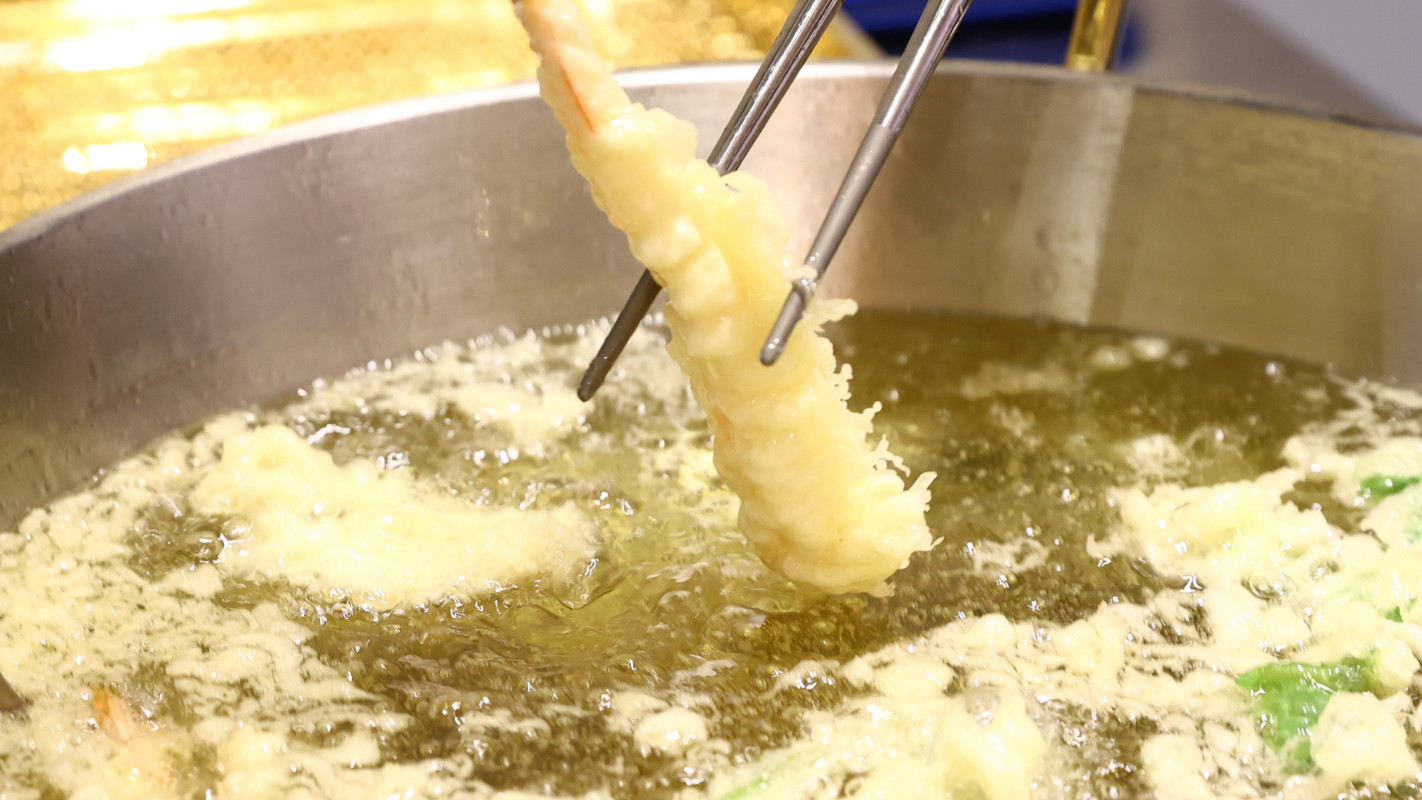 朝食　揚げたて天ぷら