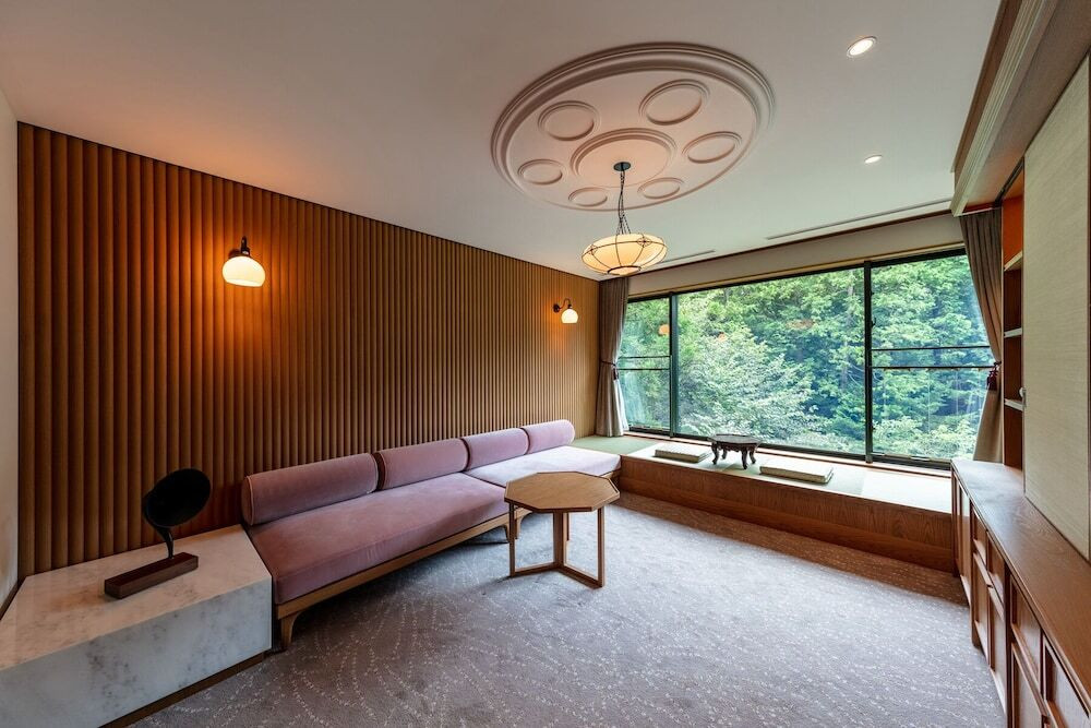 特別な日光旅なら極上のホテルや旅館に泊まろう3404738