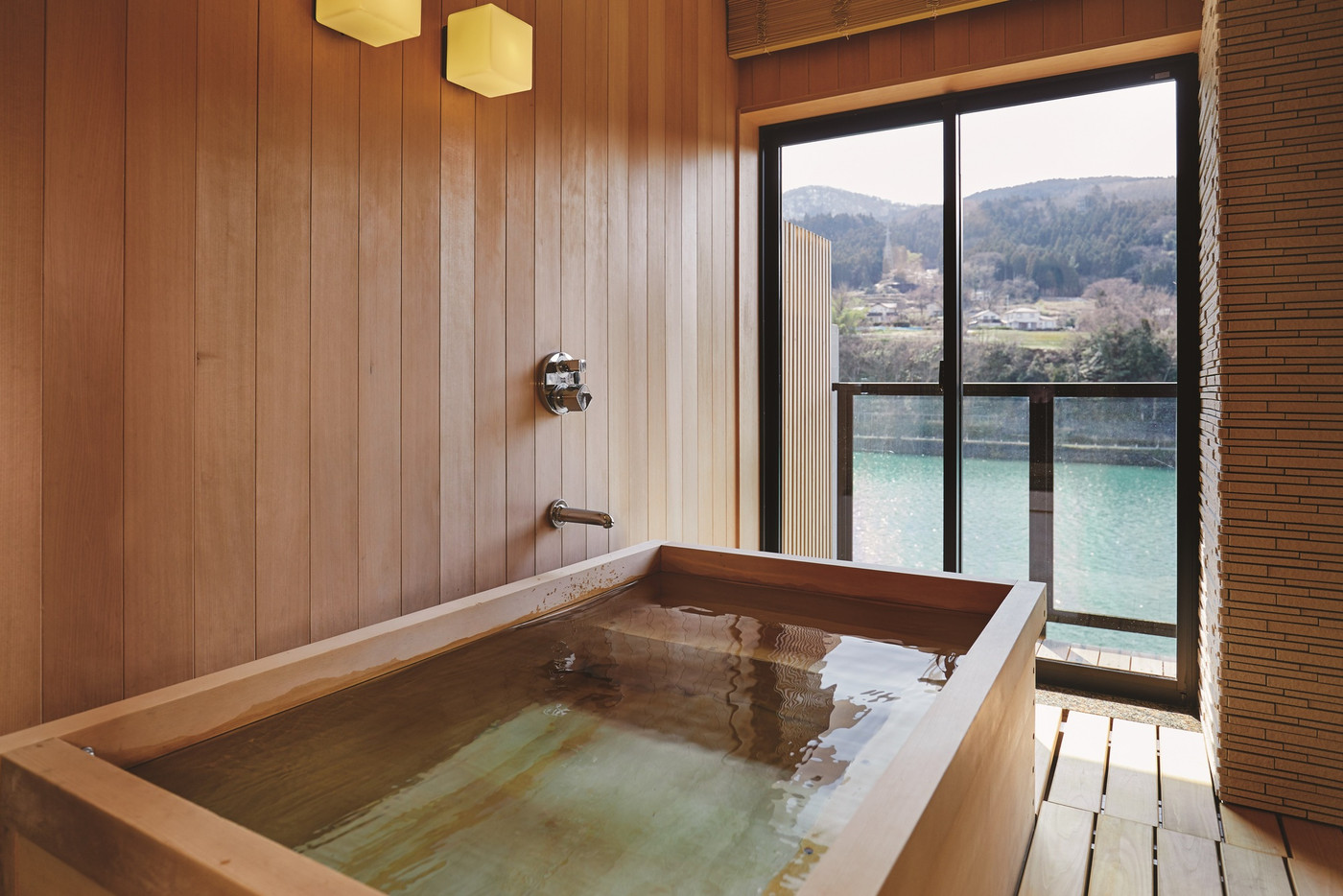 川辺のリトリート宿で身もココロも豊かに4055558