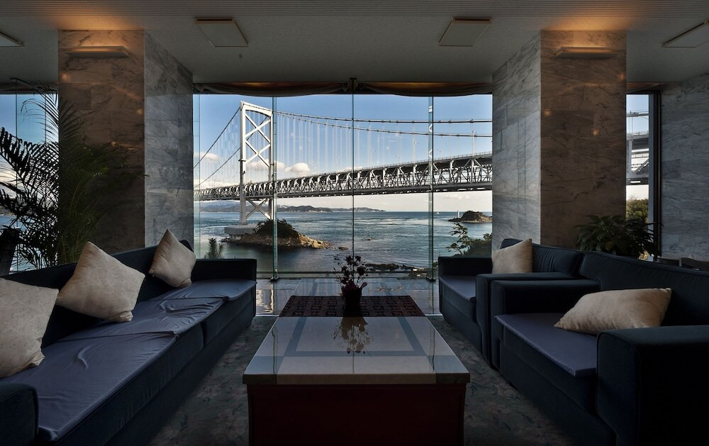 ロビー応接スペース