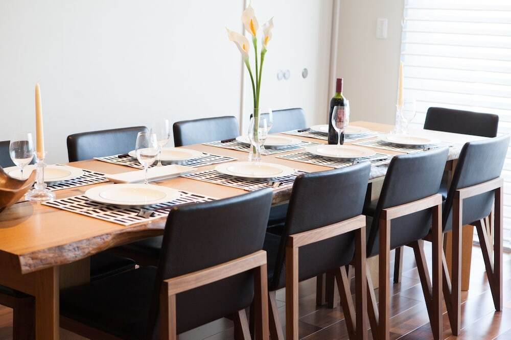 客室内のダイニングエリア