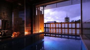 屋内スパ浴槽 / 1