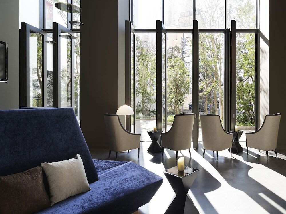 ロビーラウンジ①