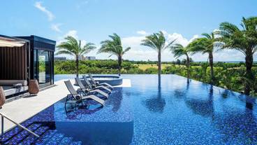 インフィニティ プール / 8